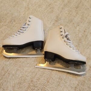 White Ice Skates with Silver Blades Kids Size 1